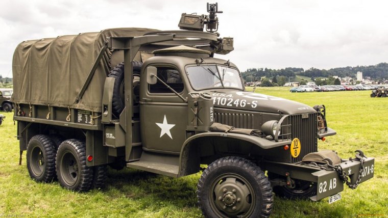 Милитари трак