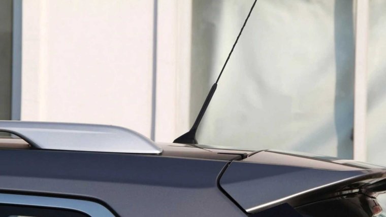 Антенна на крышу автомобиля