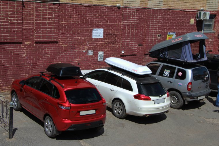 Ящик на багажник автомобиля на крышу