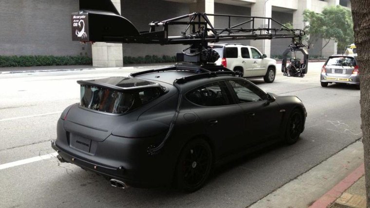 Машины в необычных местах