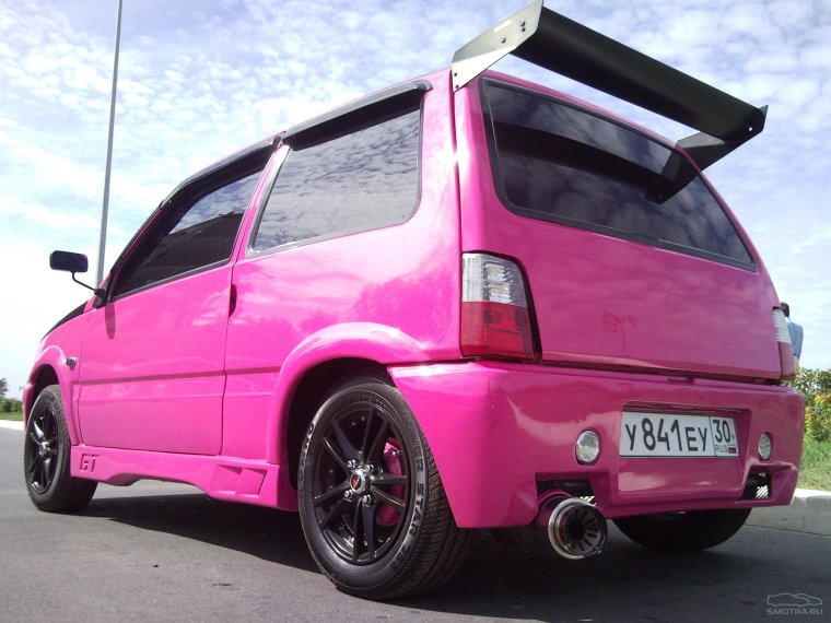 Тюнингованный Lada Oka