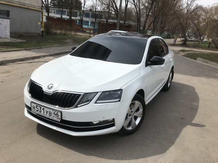 Škoda Octavia белая 2018