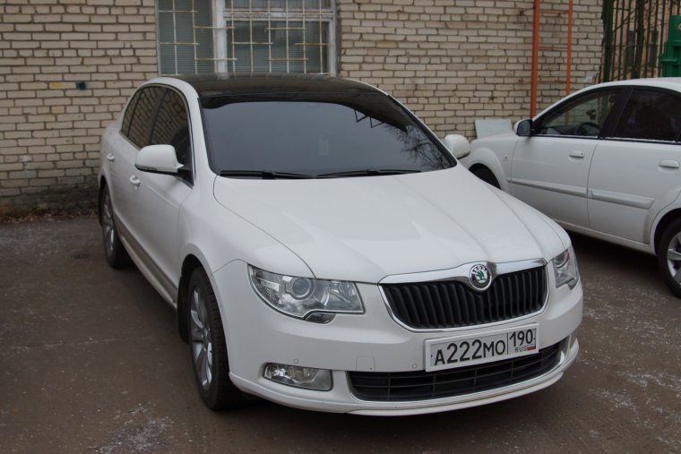 Skoda Superb 2012 белый