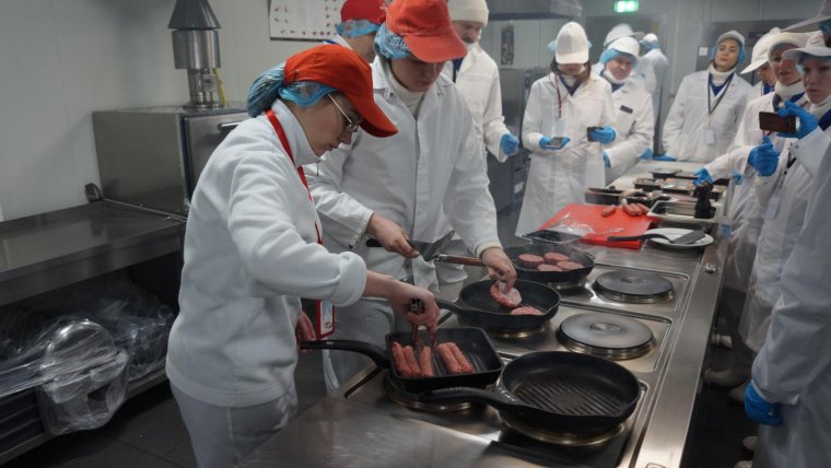 Мерседес Actros 2536