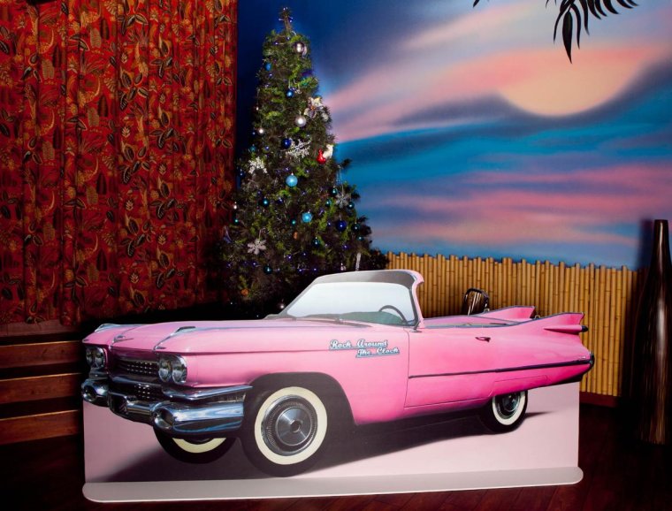 Мерседес Бенц AMG И девушка