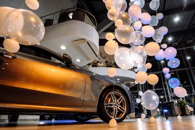 Ретро машина для фотозоны