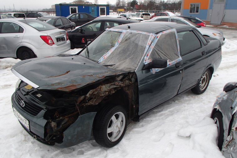 Битая оперская Приора