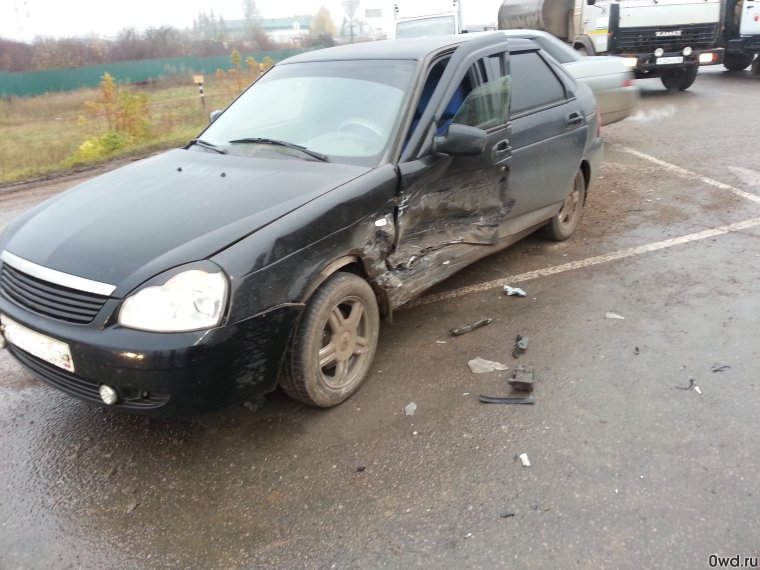 Битый ВАЗ Приора