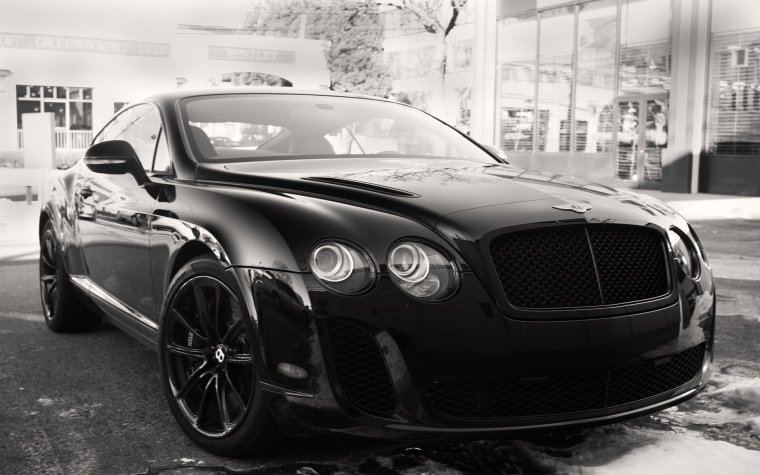 Красивая машина черно белая