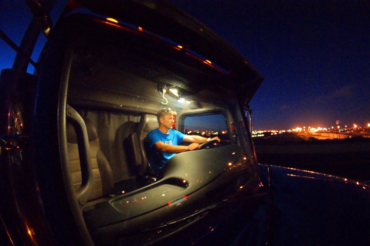 Вид из кабины грузовика