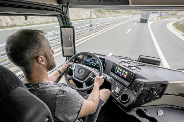 Новый Мерседес Актрос 2019