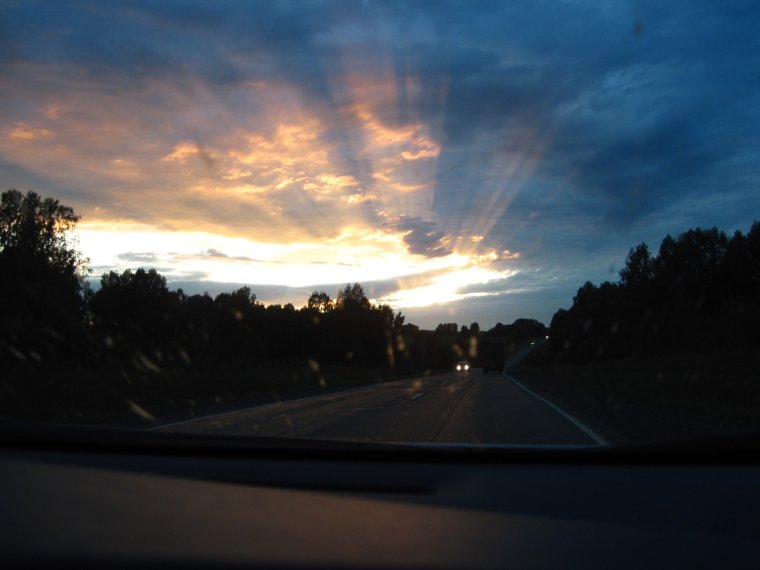 Трасса из окна машины