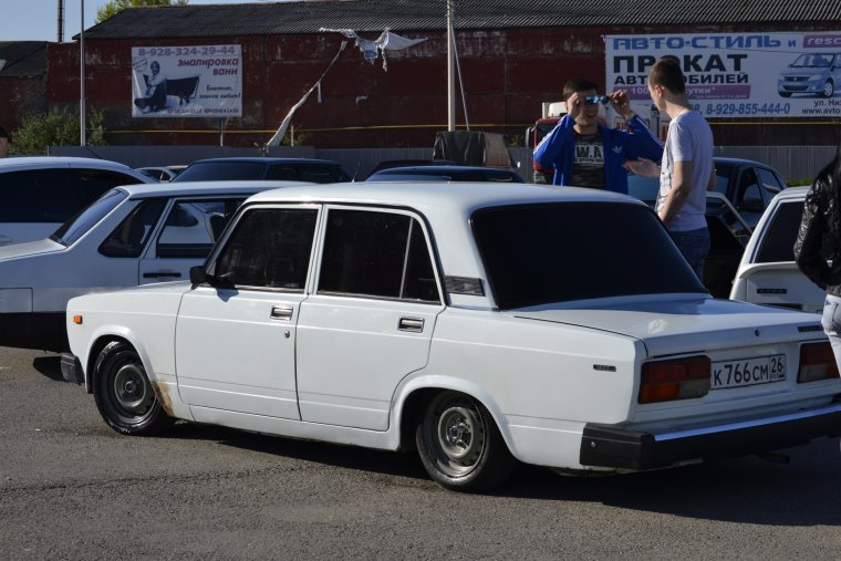 Бежевая 2107 КТА