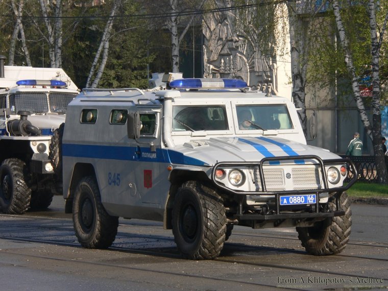 ОМОН машина