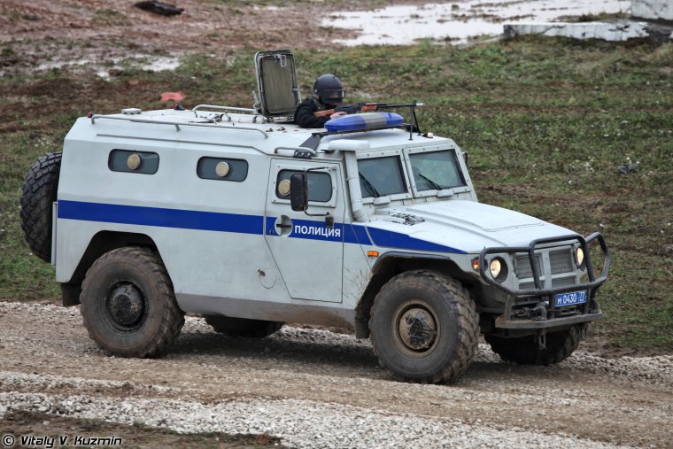 ОМОН машина