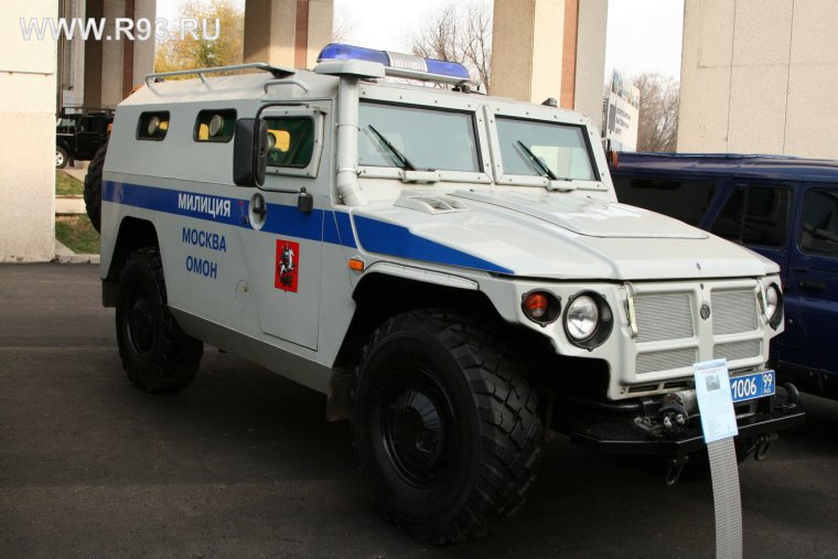 ОМОН машина
