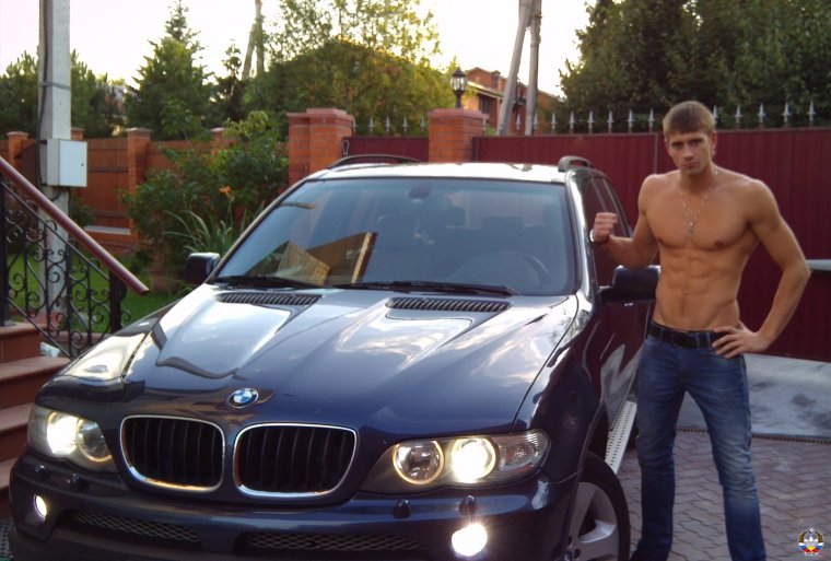 Парень на BMW