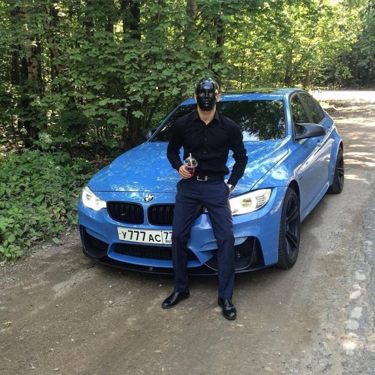 Парень на БМВ