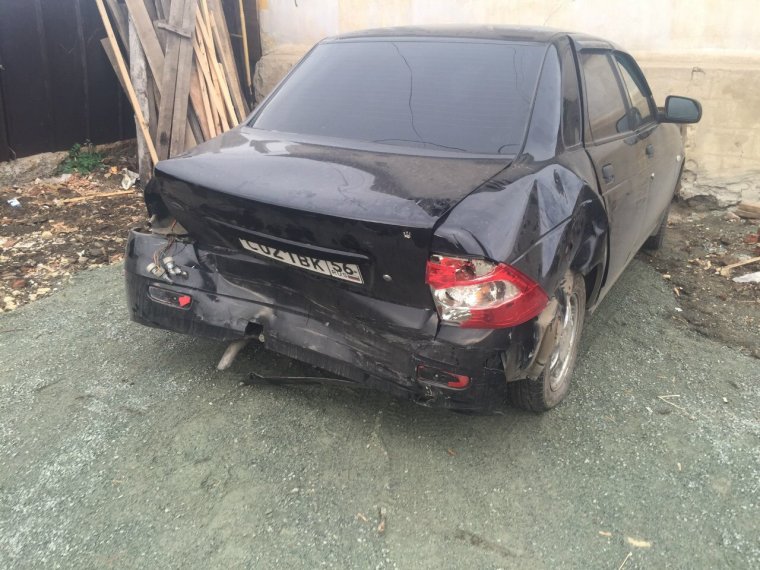 Битая Приора 2016 года