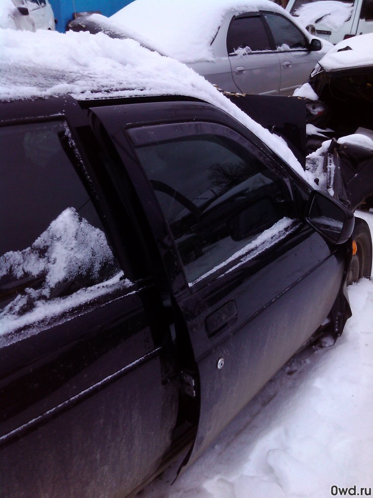 Битая Приора зимой 10 кузов цвет черный