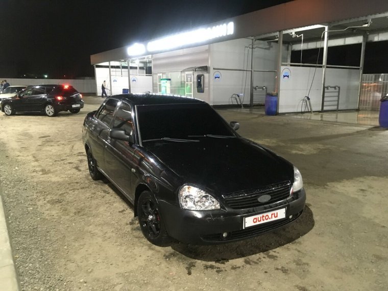 Приора седан черная 2009