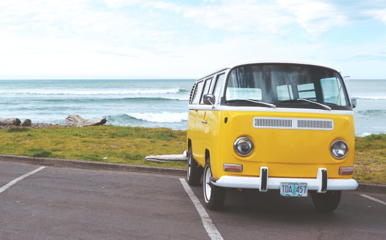 Volkswagen Bus желтый