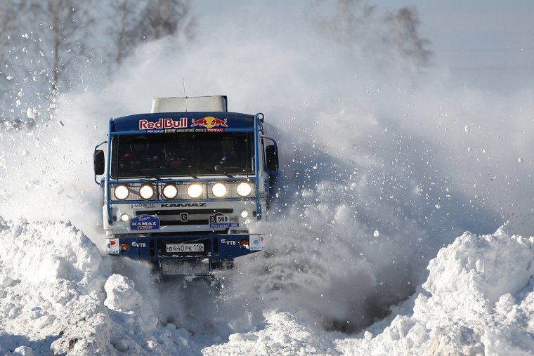 КАМАЗ снегопад