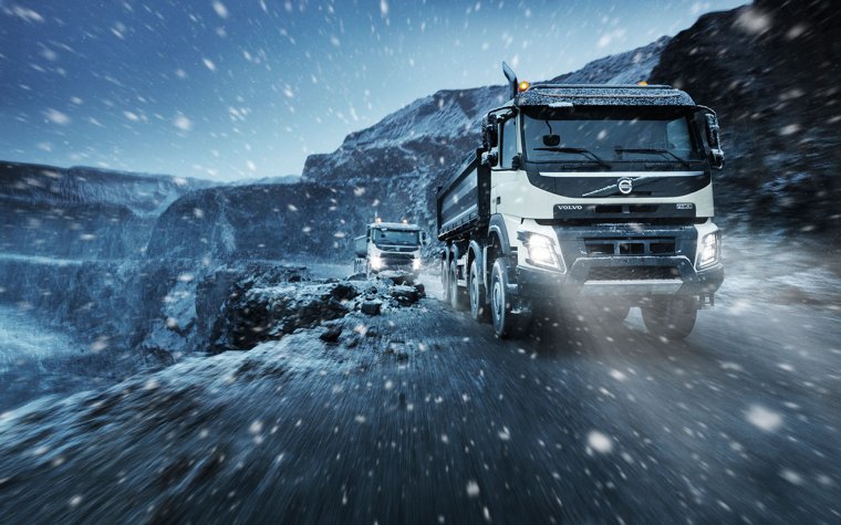 Вольво самосвал зимой