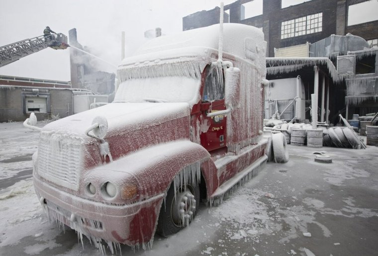 Замерзшая фура