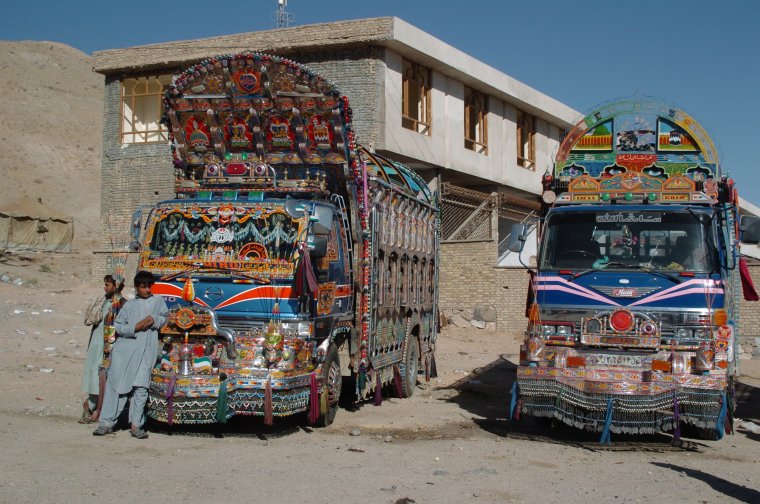 Грузовики в Афганистане
