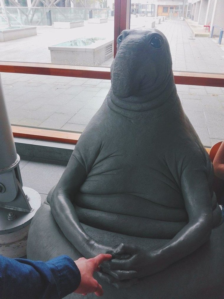 Ждун памятник