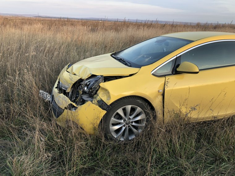 Битые Opel Astra j GTC