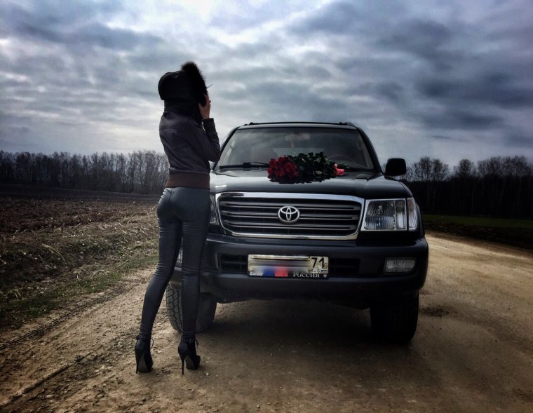 БМВ И крузак 200