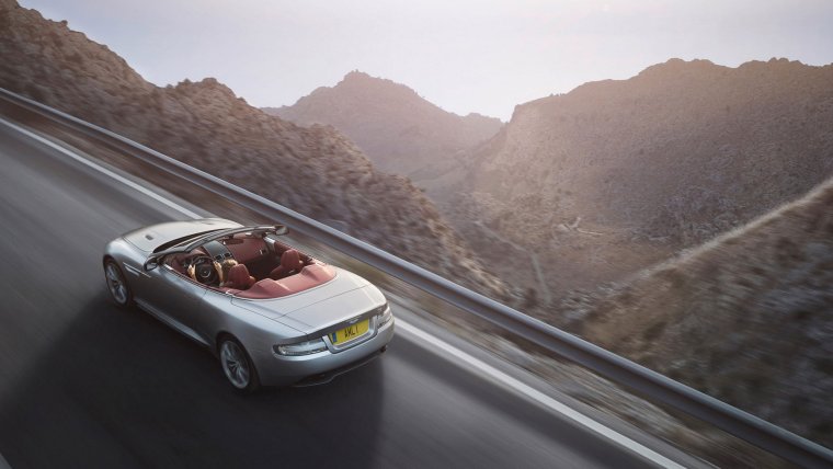 Кабриолет на серпантине