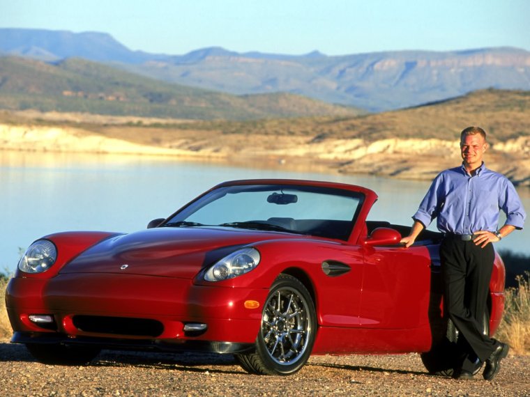 Люди в кабриолете