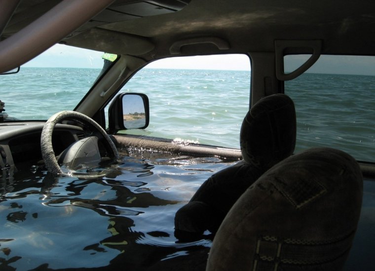 Автомобиль утопленник