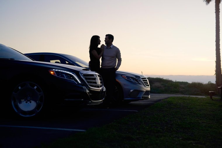 Пары возле машины