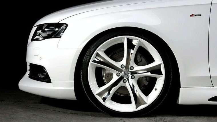 Белое литье на белой машине