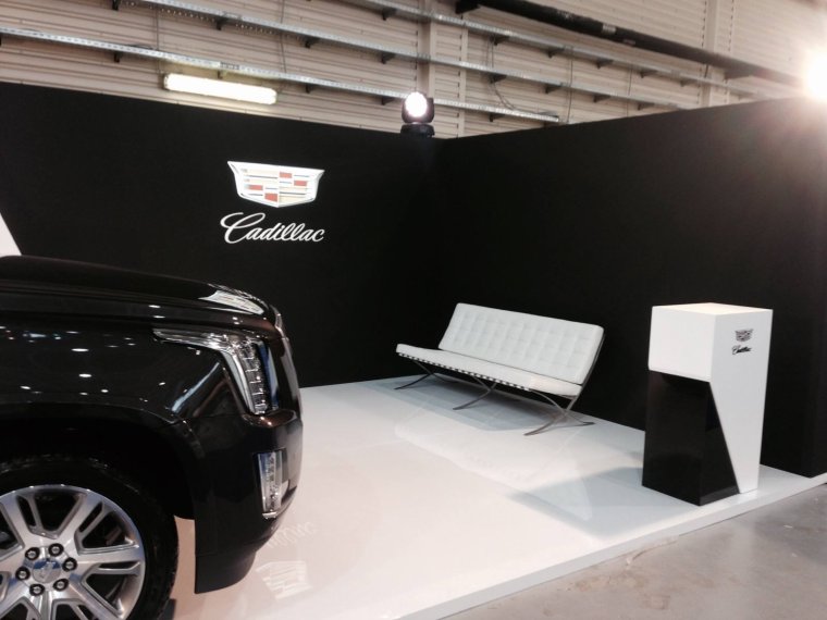 Подиум для автомобиля макет