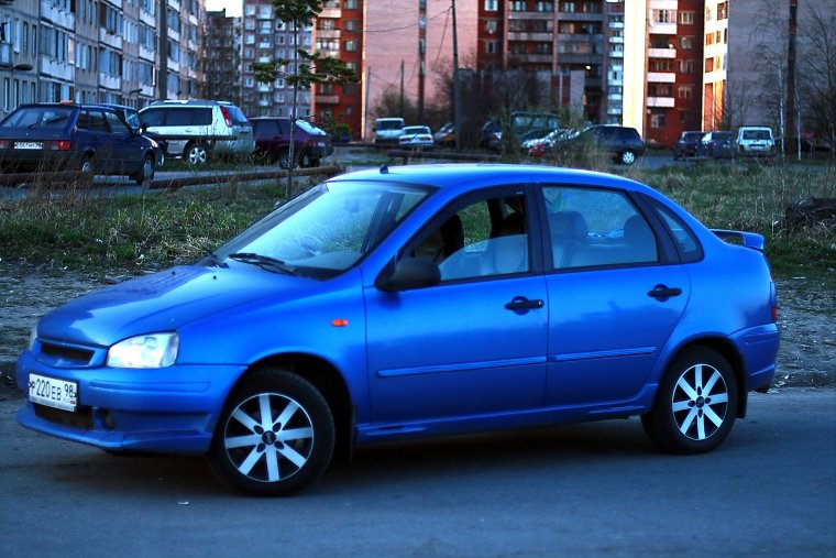 Lada Kalina синяя