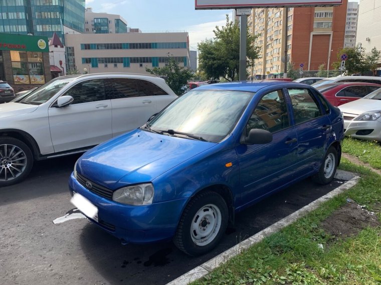 Лада Калина 2006 седан голубая