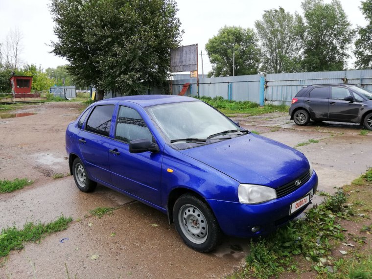 Лада Калина синяя 1.6 МТ