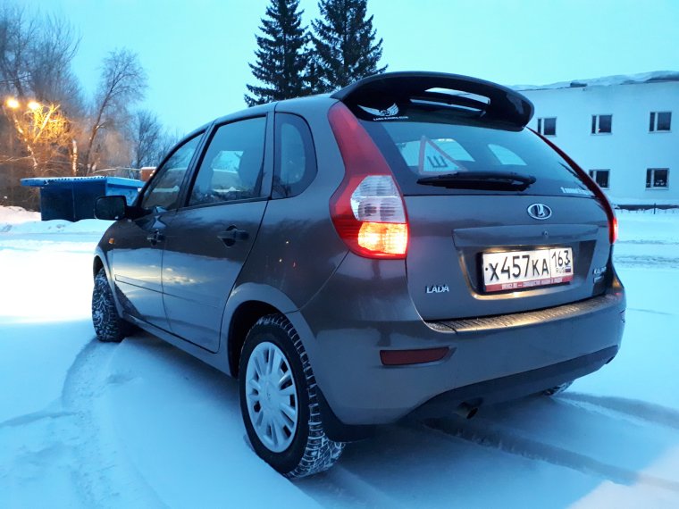 Лада Калина с номером 332