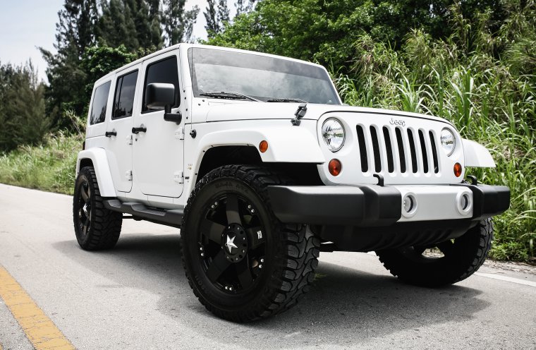 Джип Чероки Вранглер белый