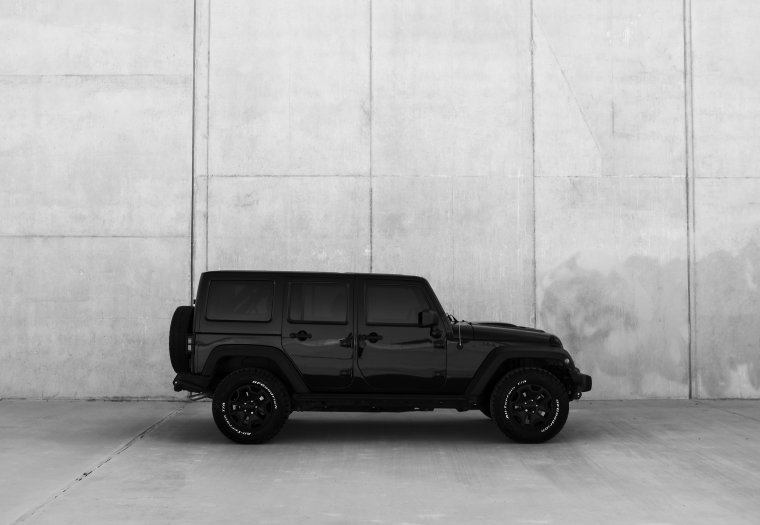 Серо черный внедорожник