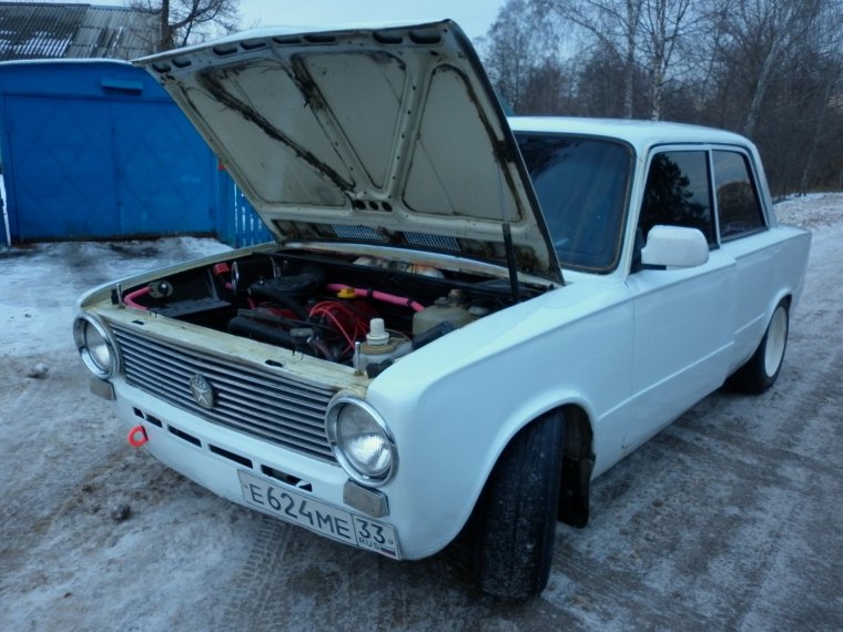 ВАЗ 2101 классика желтая
