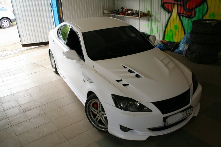 Lexus is 250 в пленке