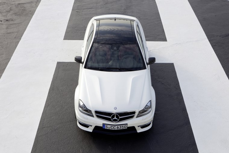 Mercedes Benz c180 панорамная крыша