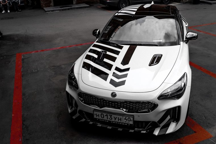 Kia Stinger панорамная крыша