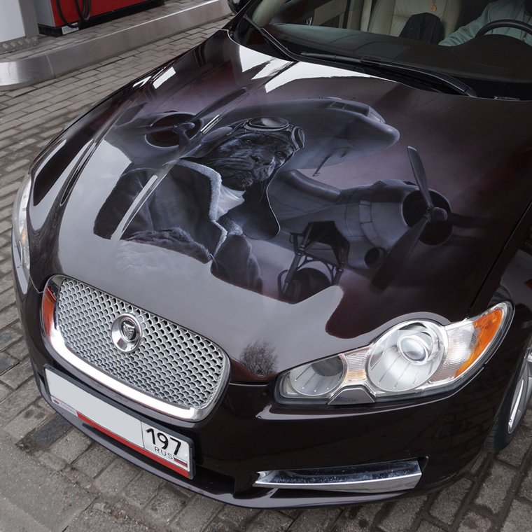 Карбоновый капот на Jaguar XFR